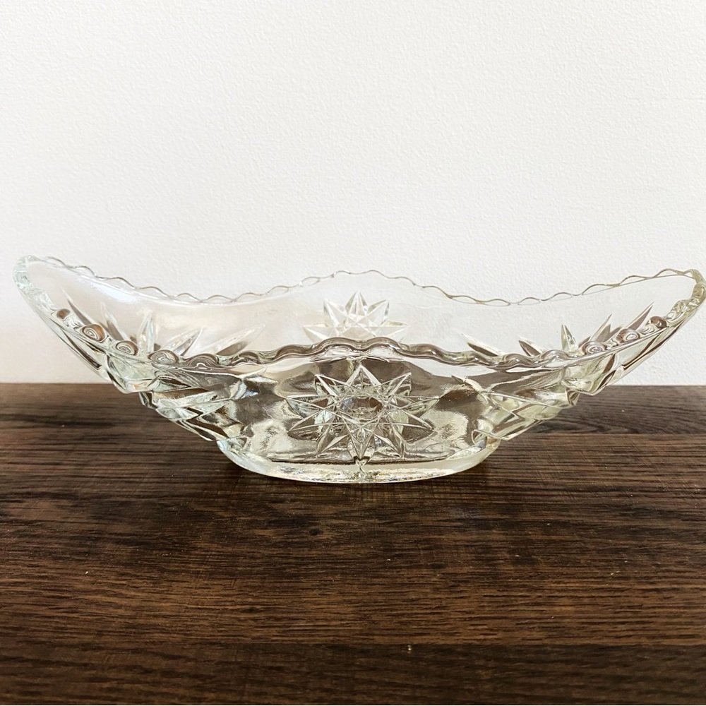 Vintage Anchor Hocking Starburst Gondola Bowl Dish